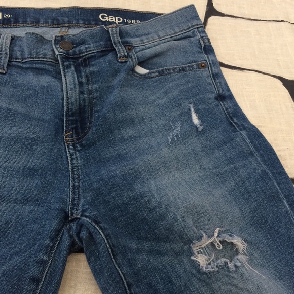 GAP Denim - 🍃Gap Destroyed Girlfriend Jeans